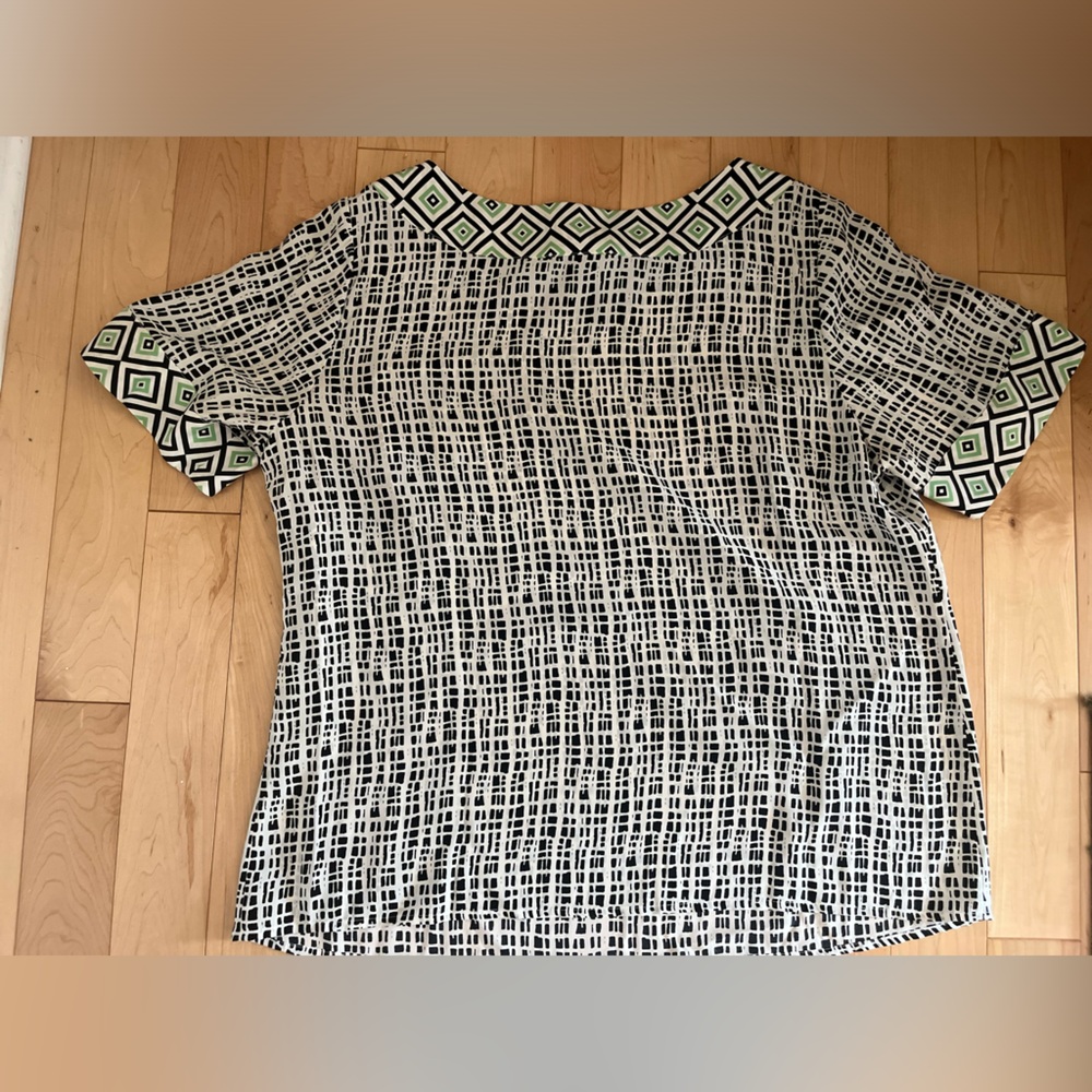 Doncaster 100% Silk Blouse Sz L - Picture 3 of 3